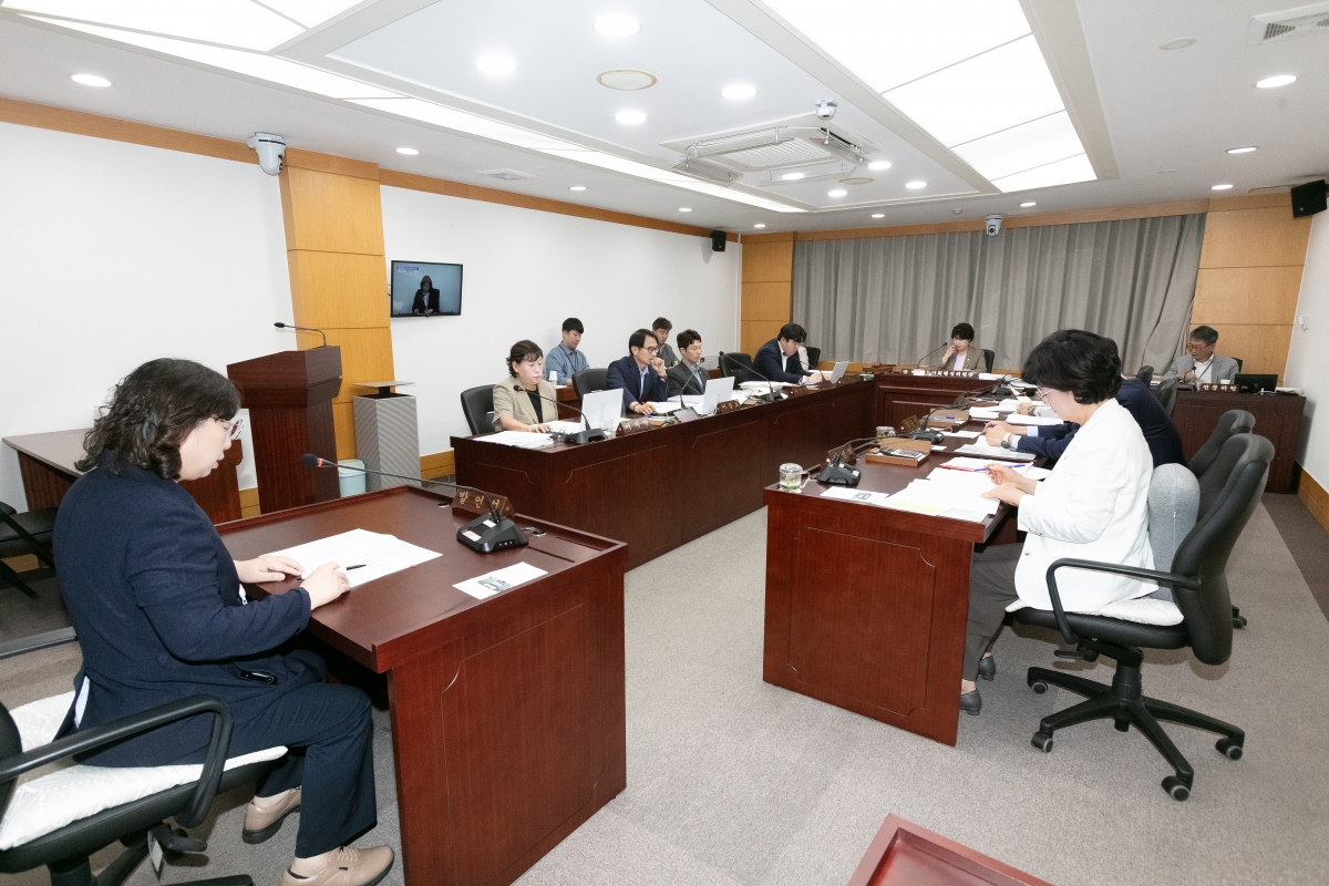 20250911-049[IMG_1646-제290회 임시회시 기획행정위원회 조례안 등 심사활동.jpg