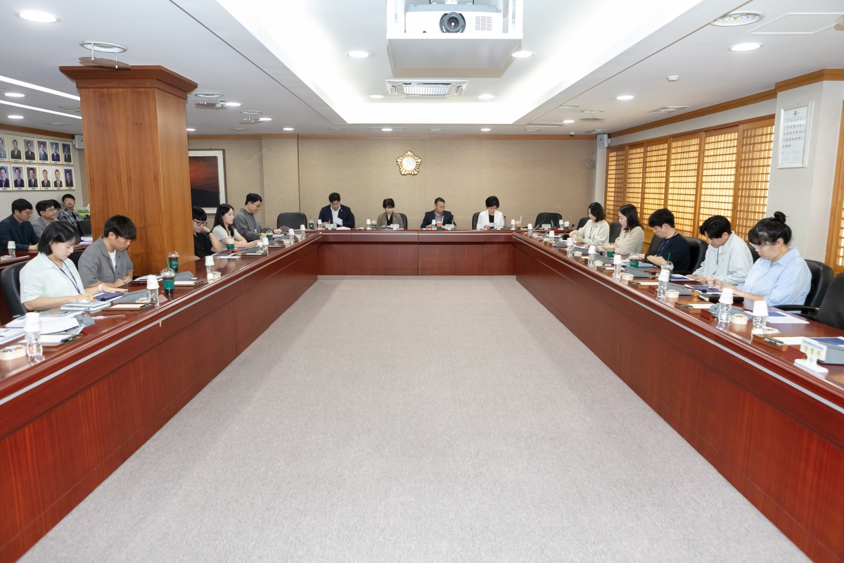 20250926-002[IMG_1844-의원연구단체 구미시 각종 위원회 실태 분석 연구회 소통간담회.jpg