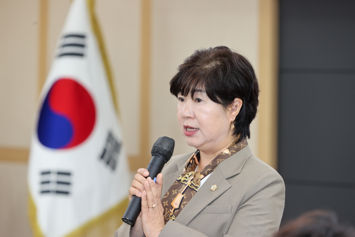 20251020-042[AMG_2042-1-의원연구단체 구미시 각종 위원회 실태분석연구회 최종보고회.JPG