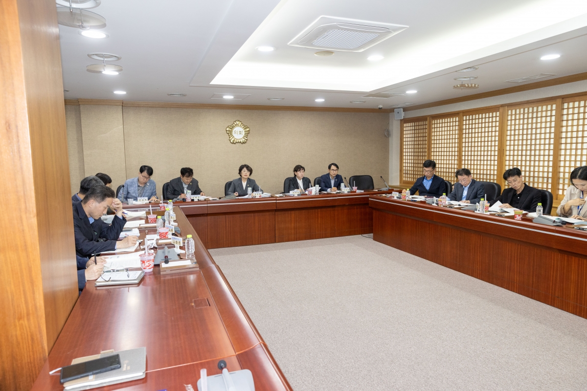 20251023-074[AMG_2924-의원연구단체 구미시 재정분석 연구회 최종보고회.jpg