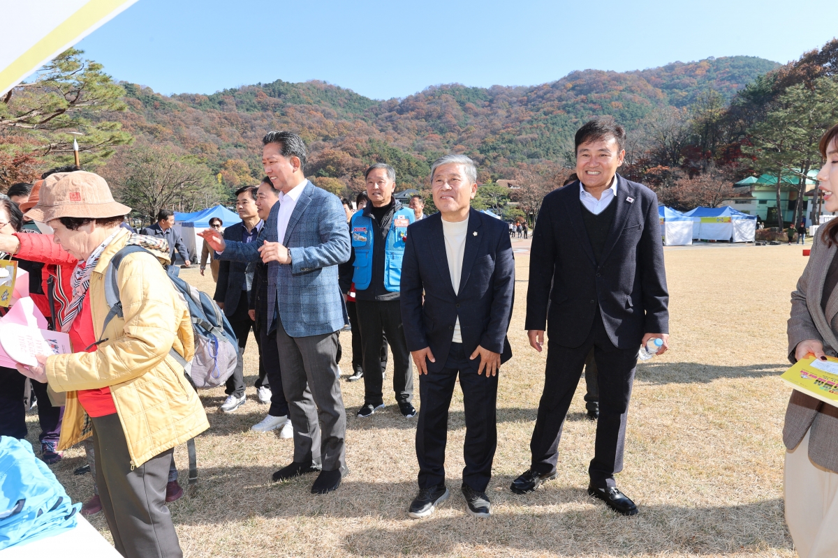 20251115-108[AMG_6575-1-2025 구미시 자봉이 행복박람회.JPG