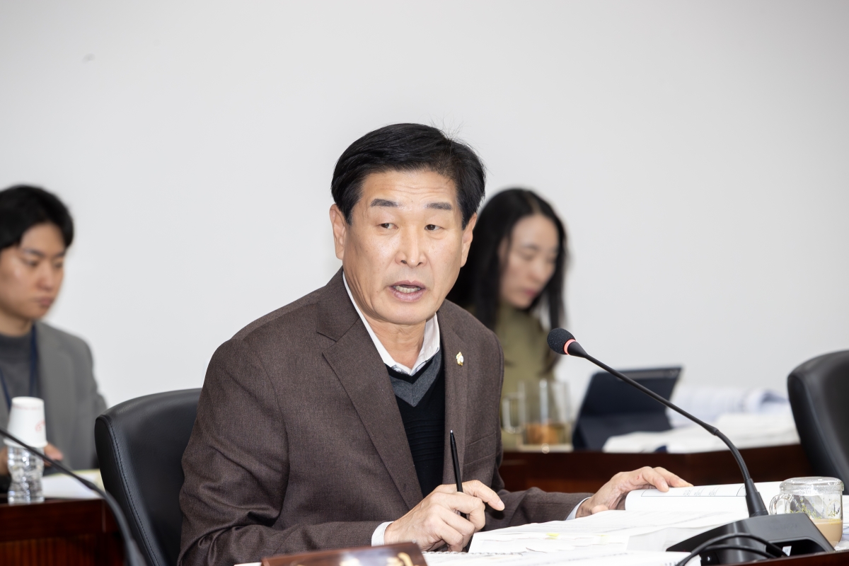 20251127-046[AMG_8605-제292회 제2차 정례회시 문화환경위원회 소관 2026년도 예산안 및 기금운용계획안 예비심사 활동.jpg