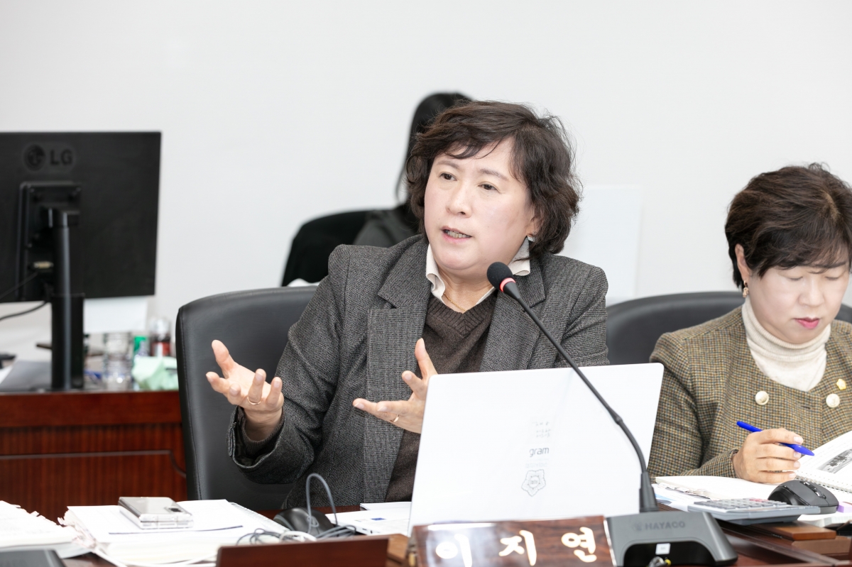 20251205-040[IMG_4519-제292회 제2차 정례회시 예산결산특별위원회 2026년도 예산안 및 기금운용계획안 심사 활동.jpg