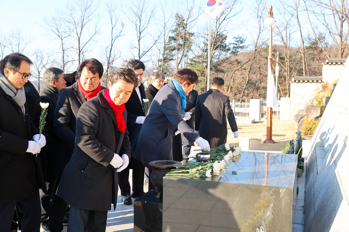 20260102-045[AMG_3121-1-2026 새해 충혼탑 참배.JPG