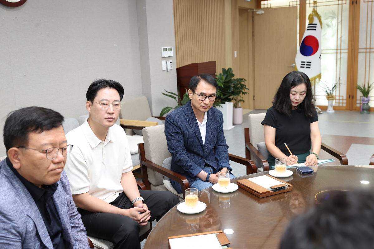 2026.08.04_더불어민주당 의원 및 지역위원장 간담회_009.JPG