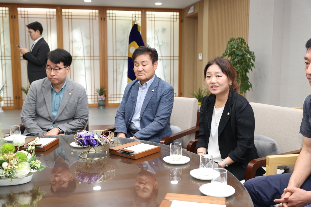 2026.08.04_더불어민주당 의원 및 지역위원장 간담회_031.JPG