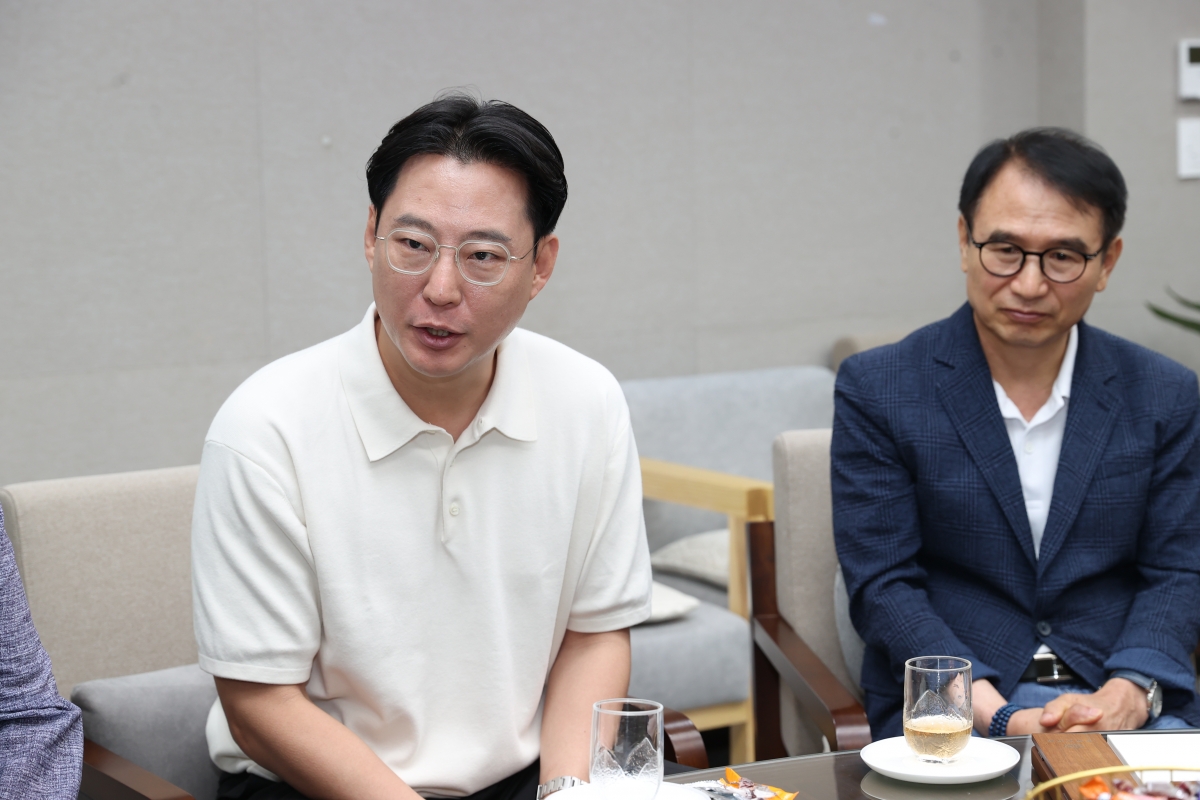 2026.08.04_더불어민주당 의원 및 지역위원장 간담회_035.JPG