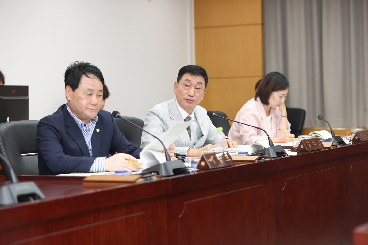 NSJ_2566.JPG