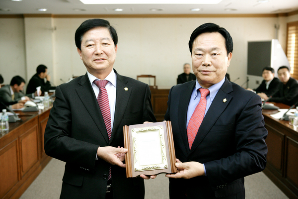 전체의원 간담회 개최