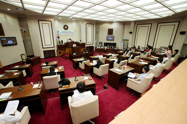 선산중학교 학생을 대상으로 모의의회 개최