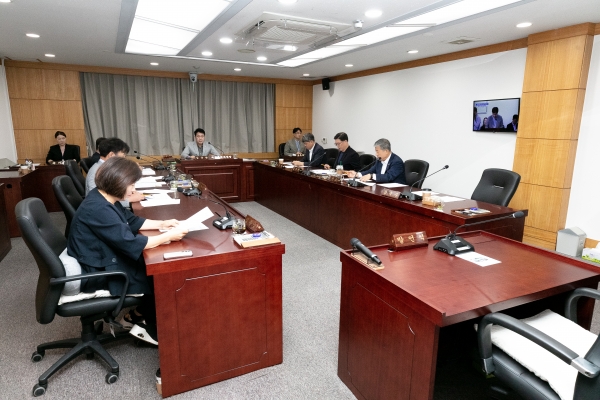 페회중 의회운영위원회 활동